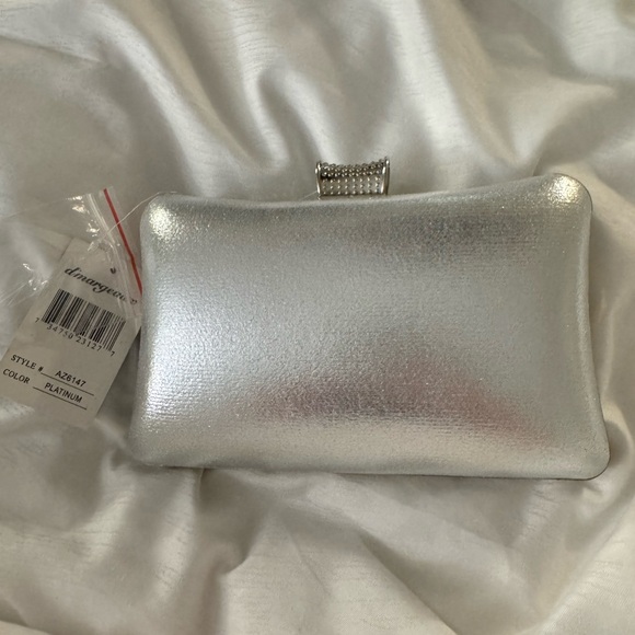 Kelly & Katie Radiant Silver Clutch - Picture 3 of 4